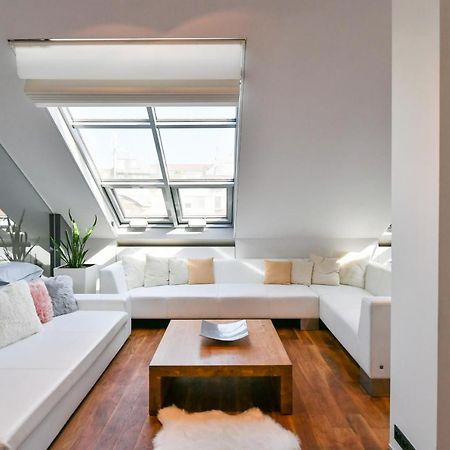 Luxury Central Penthouse With Sauna, Terrace, 250M2, 5Bdrm, 3Bthrm Prag Dış mekan fotoğraf