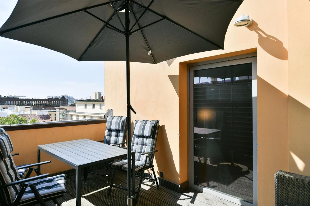 Luxury Central Penthouse With Sauna, Terrace, 250M2, 5Bdrm, 3Bthrm Prag Dış mekan fotoğraf