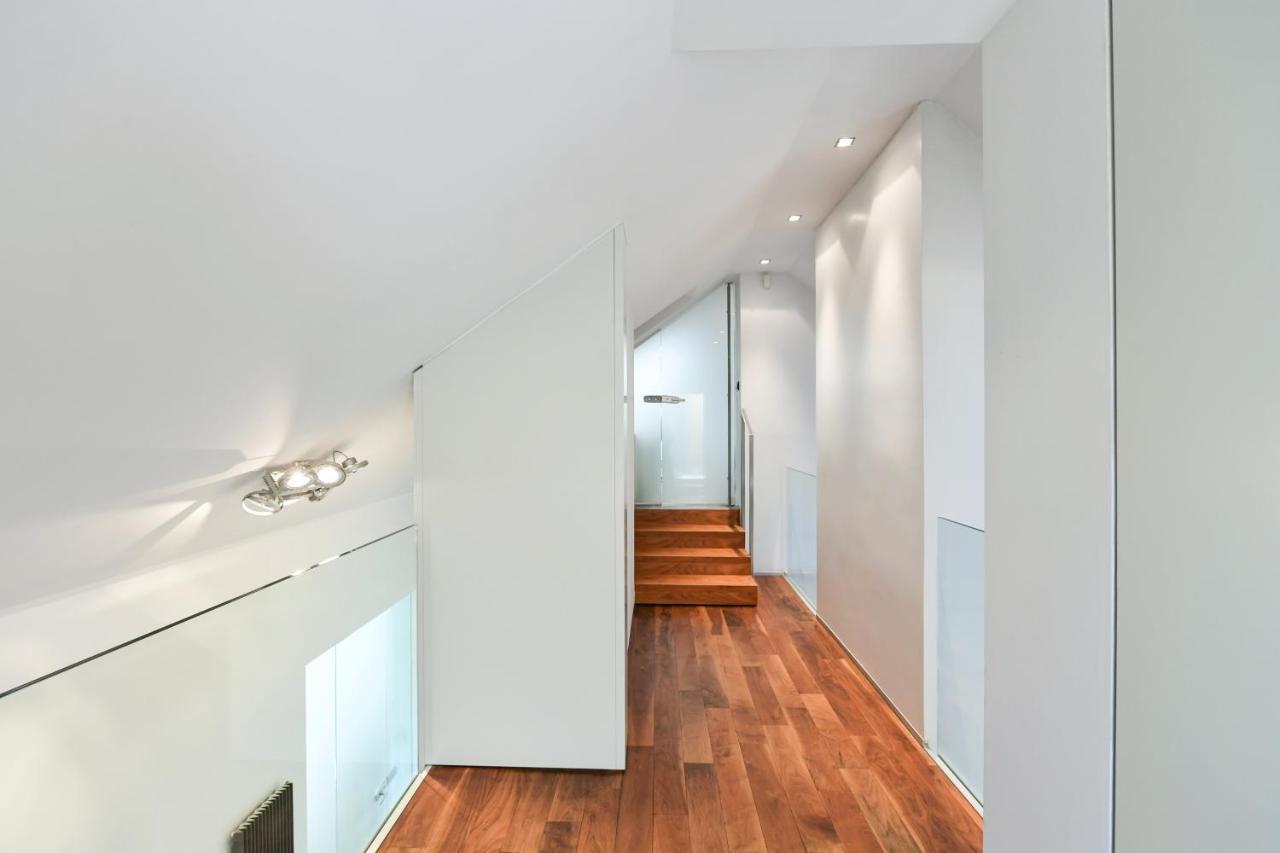 Luxury Central Penthouse With Sauna, Terrace, 250M2, 5Bdrm, 3Bthrm Prag Dış mekan fotoğraf