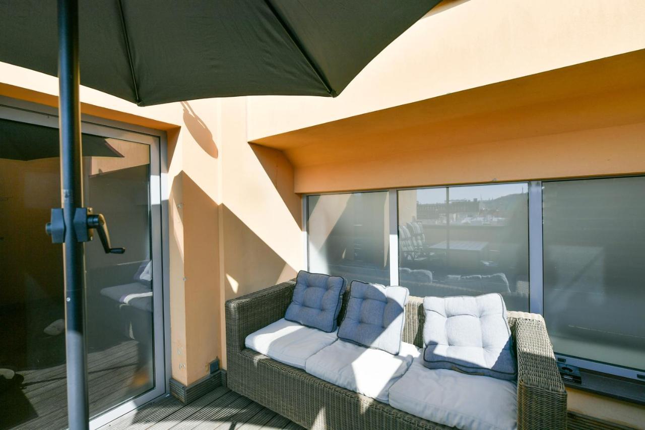 Luxury Central Penthouse With Sauna, Terrace, 250M2, 5Bdrm, 3Bthrm Prag Dış mekan fotoğraf